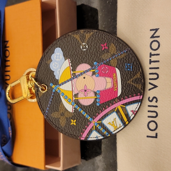 NEW Louis Vuitton Bag Charm - Picture 3 of 16